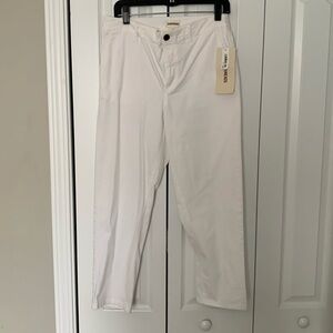Good threads ivory cropped pants.  Ladies size M.